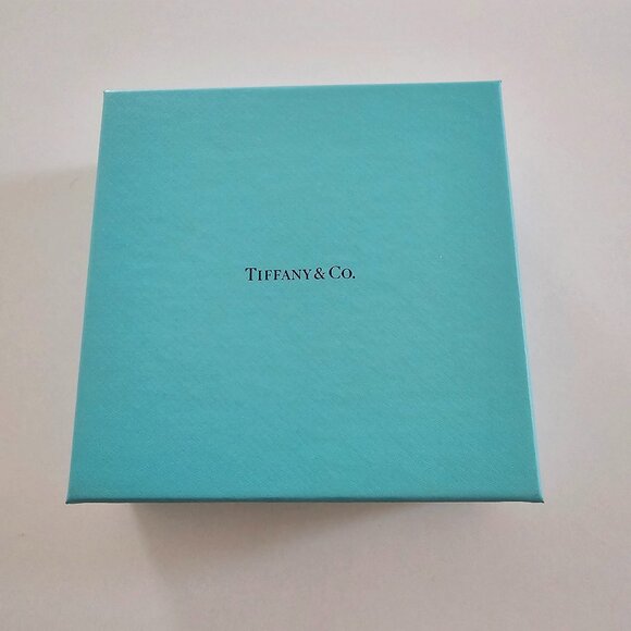 Authentic Tiffany & Co. Collectors' Set - Picture 7 of 11